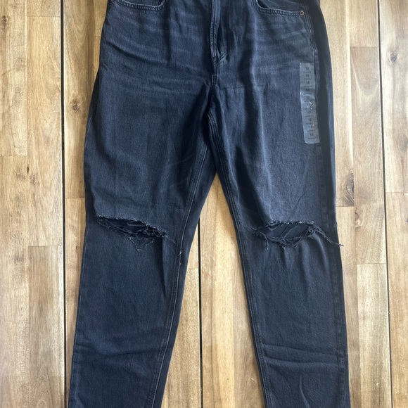 American Eagle Mom Jeans - Picture 2 of 5
